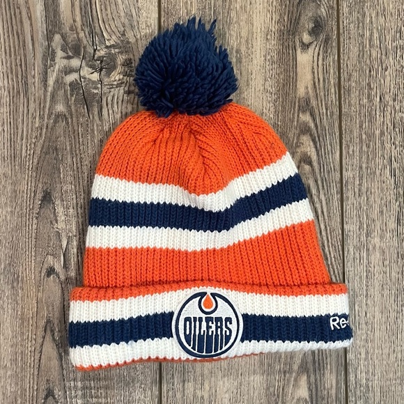 EDMONTON OILERS 2016 NHL HERITAGE CLASSIC REEBOK CUFFED POM KNIT HAT TOQUE - Picture 1 of 5